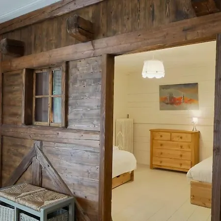 Apartment Les Paquerettes, 3bed Renovation, Sleeps 7 *